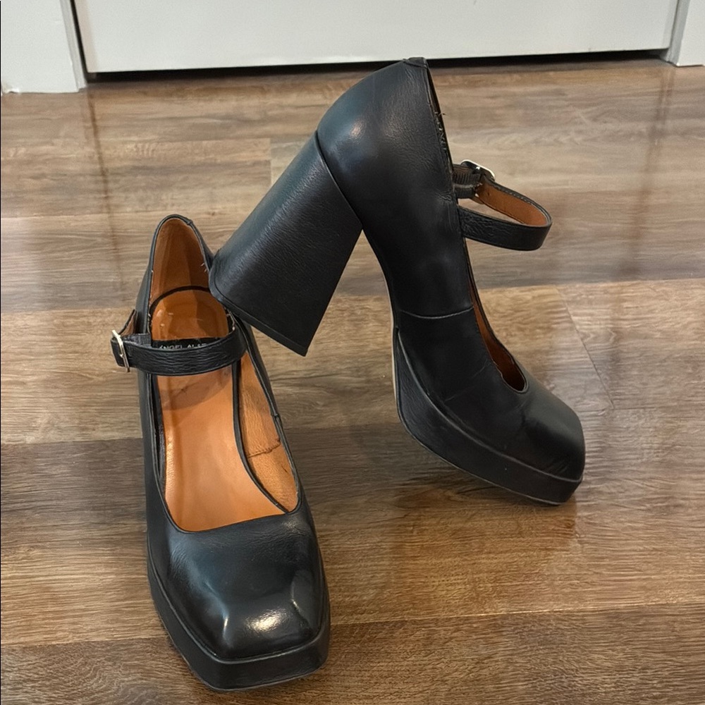 Angel Alarcon black wide heel Mary Jane Shoes Sz 39